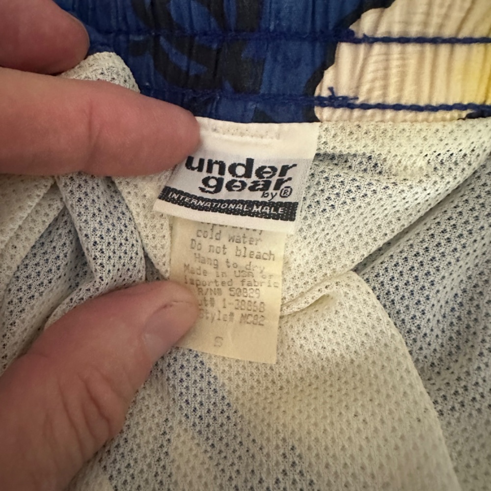 Undergear Floral Swim Trunks Small Gently worn 30-36" waist 2" inseam - Picture 4 of 4